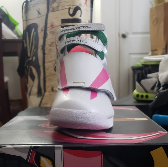 POWER RANGERS X WMNS FREESTYLE HIGH 'PTERODACTYL ZORD' - Picture 2 of 7